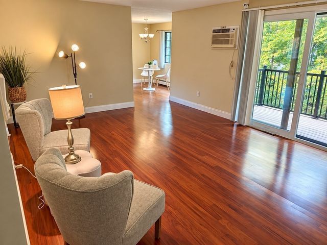 2320 Skyline Dr 18, Lowell, MA 01854