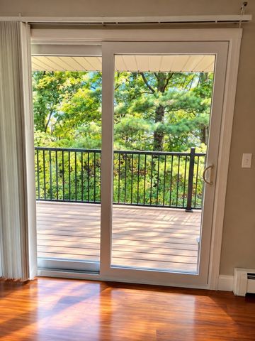 2320 Skyline Dr 18, Lowell, MA 01854
