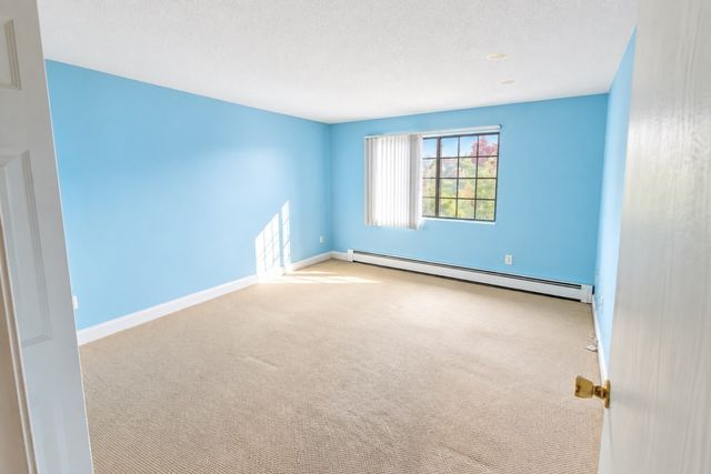 2320 Skyline Dr 18, Lowell, MA 01854