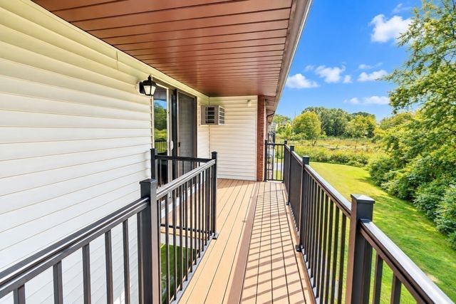 2320 Skyline Dr 18, Lowell, MA 01854