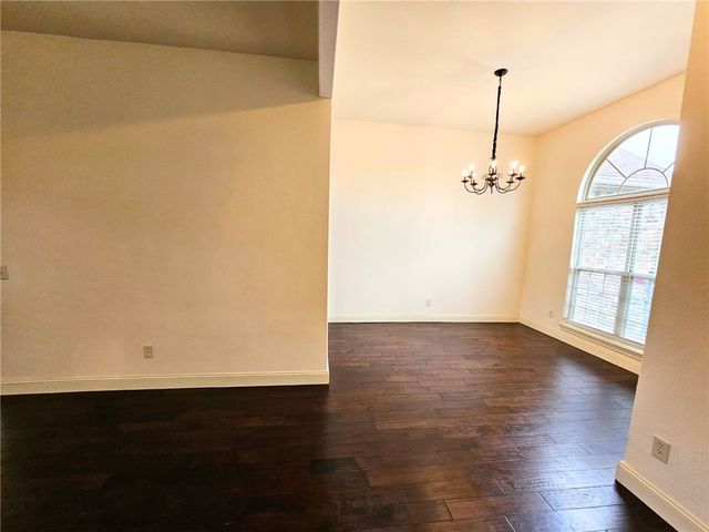 1300 Willow Bend Avenue, Bentonville, AR 72713