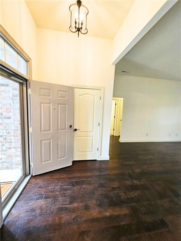 1300 Willow Bend Avenue, Bentonville, AR 72713