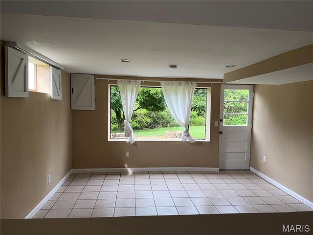 31 Graeler Drive, St Louis, MO 63146