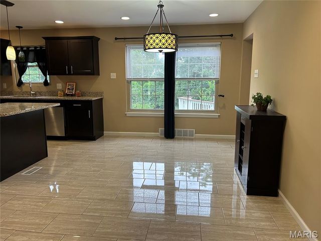 31 Graeler Drive, St Louis, MO 63146