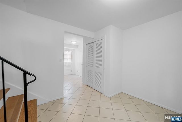 30 Smithfield Road, Waldwick, NJ 07463