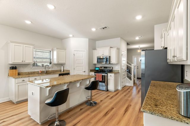 224 Baycliff Drive, Crestview, FL 32536