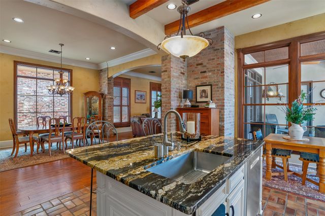 112 Vieux Carre, Bossier City, LA 71111
