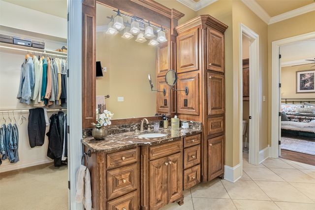 112 Vieux Carre, Bossier City, LA 71111