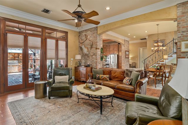 112 Vieux Carre, Bossier City, LA 71111