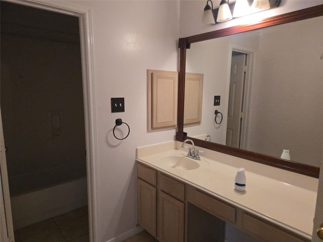 8411 Sandestine Court, Houston, TX 77095