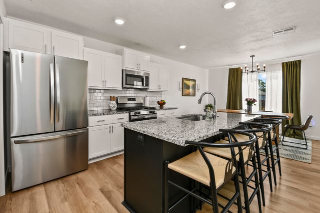 204 N Big Horn Road, Nixa, MO 65714