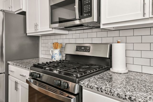 204 N Big Horn Road, Nixa, MO 65714
