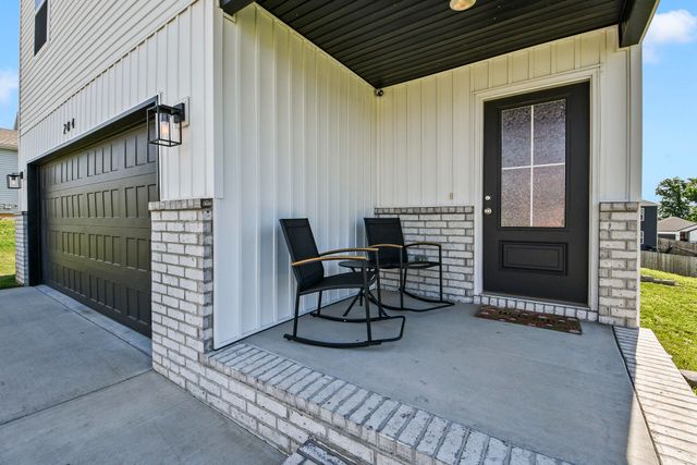 204 N Big Horn Road, Nixa, MO 65714