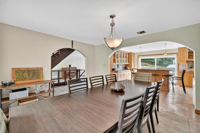 22 Skahen Drive, Tomkins Cove, NY 10986