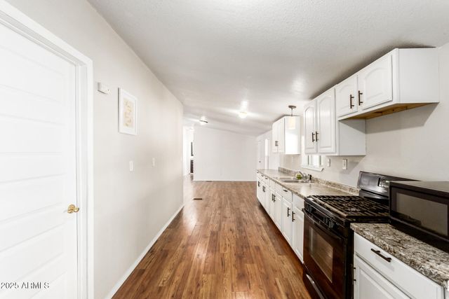 1099 S WARREN Road, Maricopa, AZ 85139