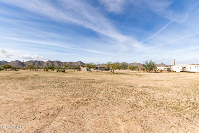 1099 S WARREN Road, Maricopa, AZ 85139