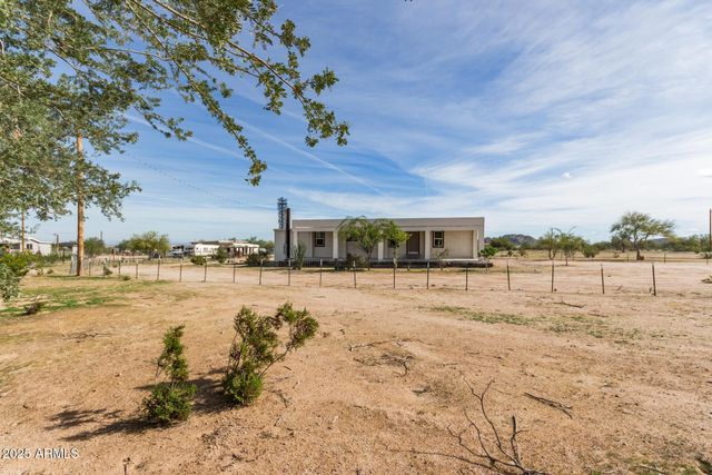 1099 S WARREN Road, Maricopa, AZ 85139