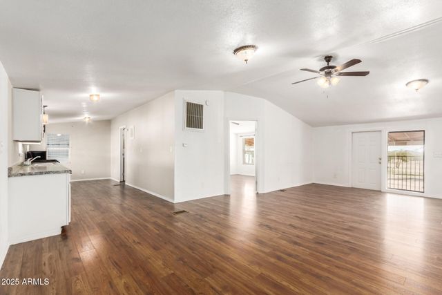 1099 S WARREN Road, Maricopa, AZ 85139