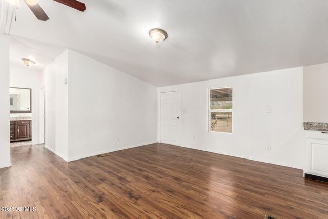 1099 S WARREN Road, Maricopa, AZ 85139