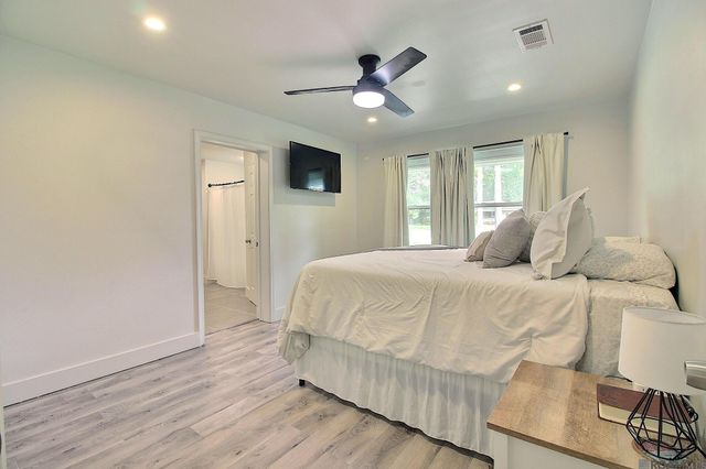 7964 Fairlane Dr, Denham Springs, LA 70726