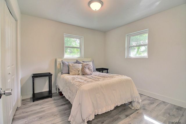 7964 Fairlane Dr, Denham Springs, LA 70726