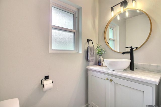 7964 Fairlane Dr, Denham Springs, LA 70726