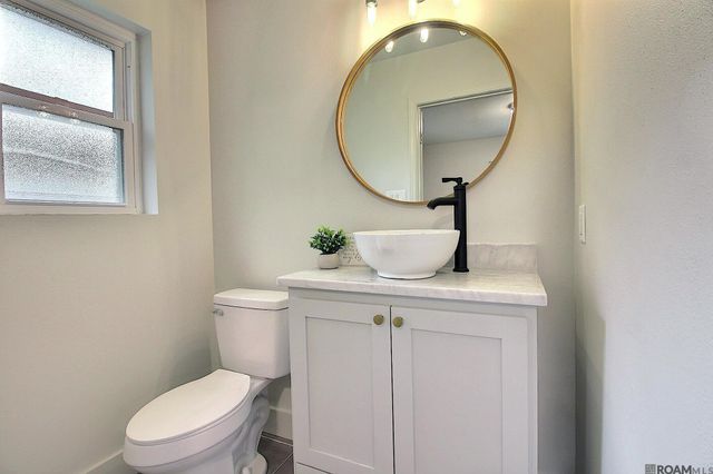 7964 Fairlane Dr, Denham Springs, LA 70726