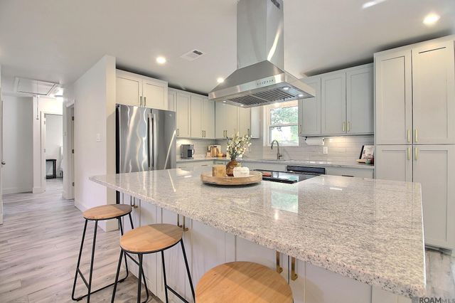 7964 Fairlane Dr, Denham Springs, LA 70726