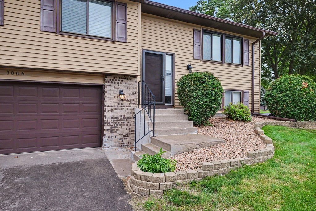 1086 122nd Avenue NE, Blaine, MN 55434 — photo 2