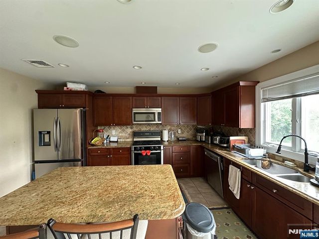 415 A 3rd Street, Palisades Park, NJ 07650