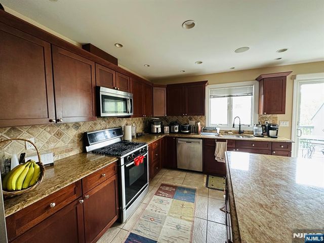 415 A 3rd Street, Palisades Park, NJ 07650