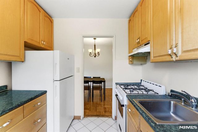 415 Claremont Avenue C004A, Montclair, NJ 07042