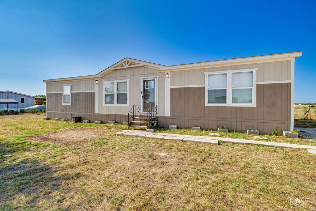 Image 1 of property listing at 10573 Glass Court Road, San Angelo, TX 76901