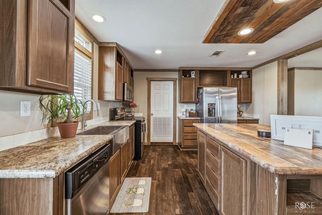 Image 10 of property listing at 10573 Glass Court Road, San Angelo, TX 76901
