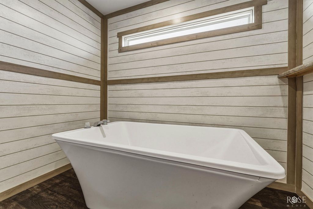 Image 16 of property listing at 10573 Glass Court Road, San Angelo, TX 76901