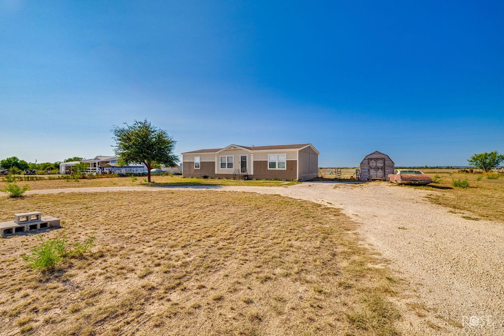 Image 28 of property listing at 10573 Glass Court Road, San Angelo, TX 76901