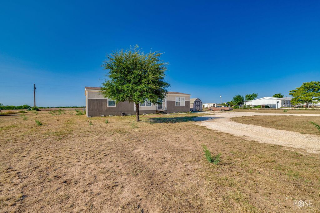 Image 29 of property listing at 10573 Glass Court Road, San Angelo, TX 76901