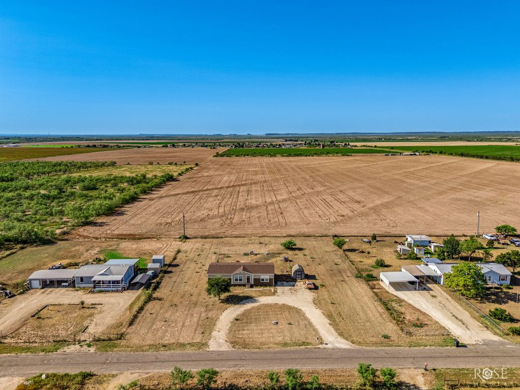 Image 32 of property listing at 10573 Glass Court Road, San Angelo, TX 76901
