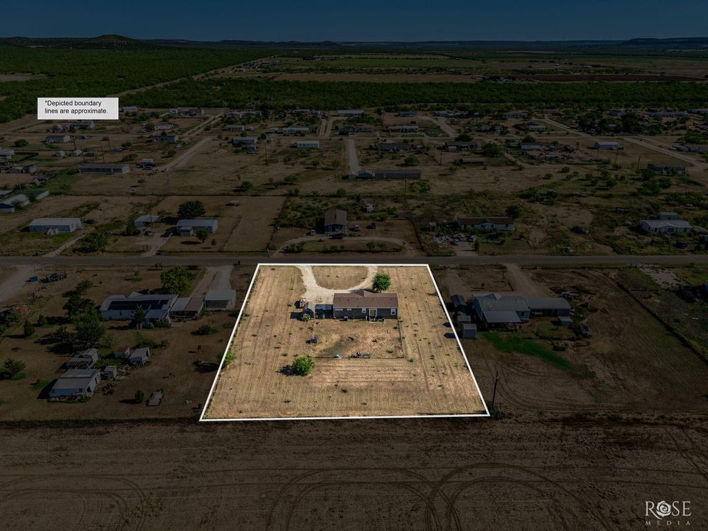 Image 38 of property listing at 10573 Glass Court Road, San Angelo, TX 76901