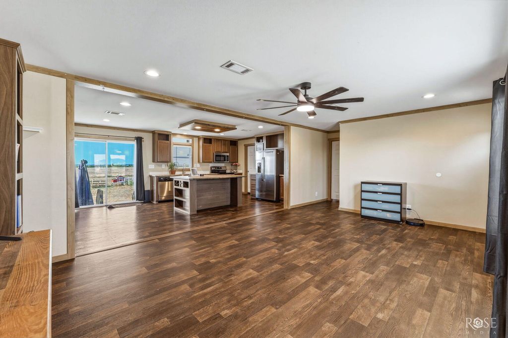Image 7 of property listing at 10573 Glass Court Road, San Angelo, TX 76901
