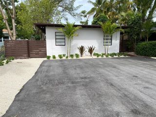 11310 E Peachtree Drive, Miami, FL 33161