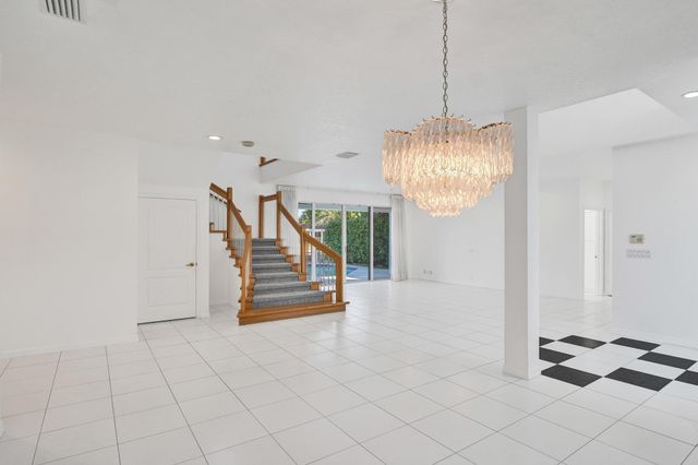 807 Coventry Street, Boca Raton, FL 33487