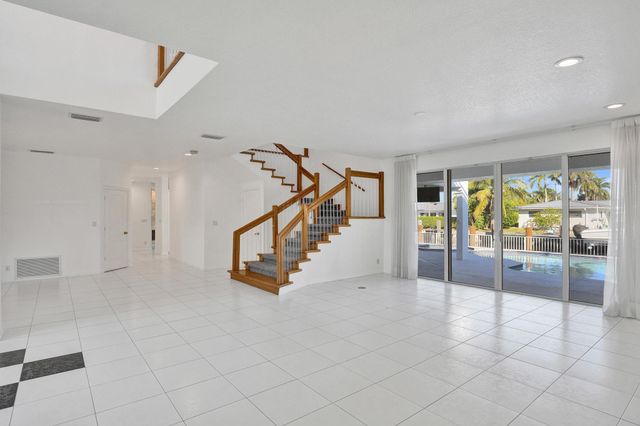 807 Coventry Street, Boca Raton, FL 33487