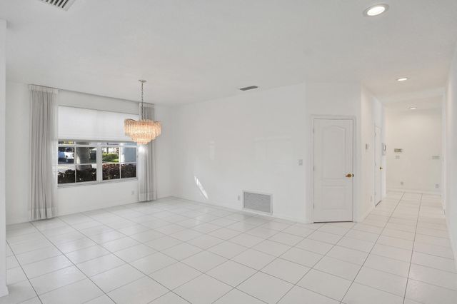 807 Coventry Street, Boca Raton, FL 33487