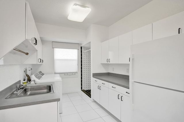 807 Coventry Street, Boca Raton, FL 33487