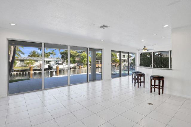 807 Coventry Street, Boca Raton, FL 33487