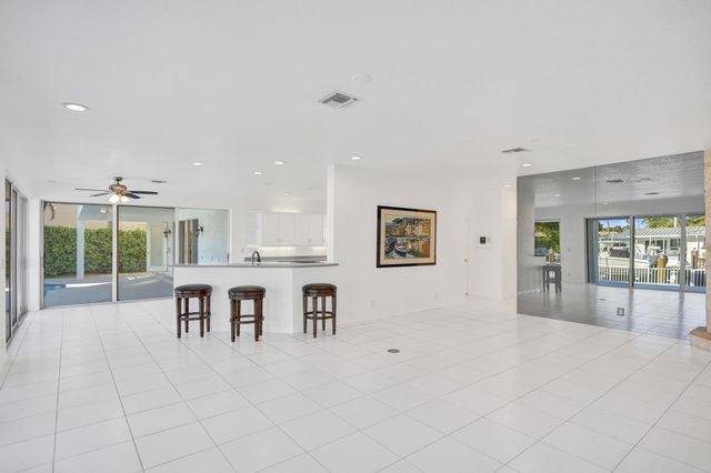 807 Coventry Street, Boca Raton, FL 33487