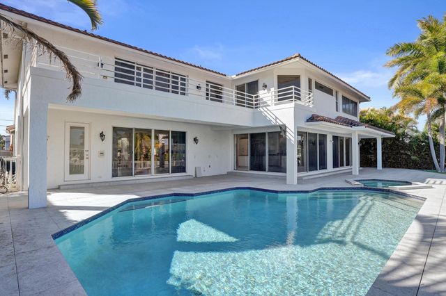 807 Coventry Street, Boca Raton, FL 33487