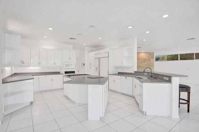 807 Coventry Street, Boca Raton, FL 33487