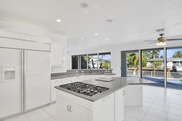 807 Coventry Street, Boca Raton, FL 33487